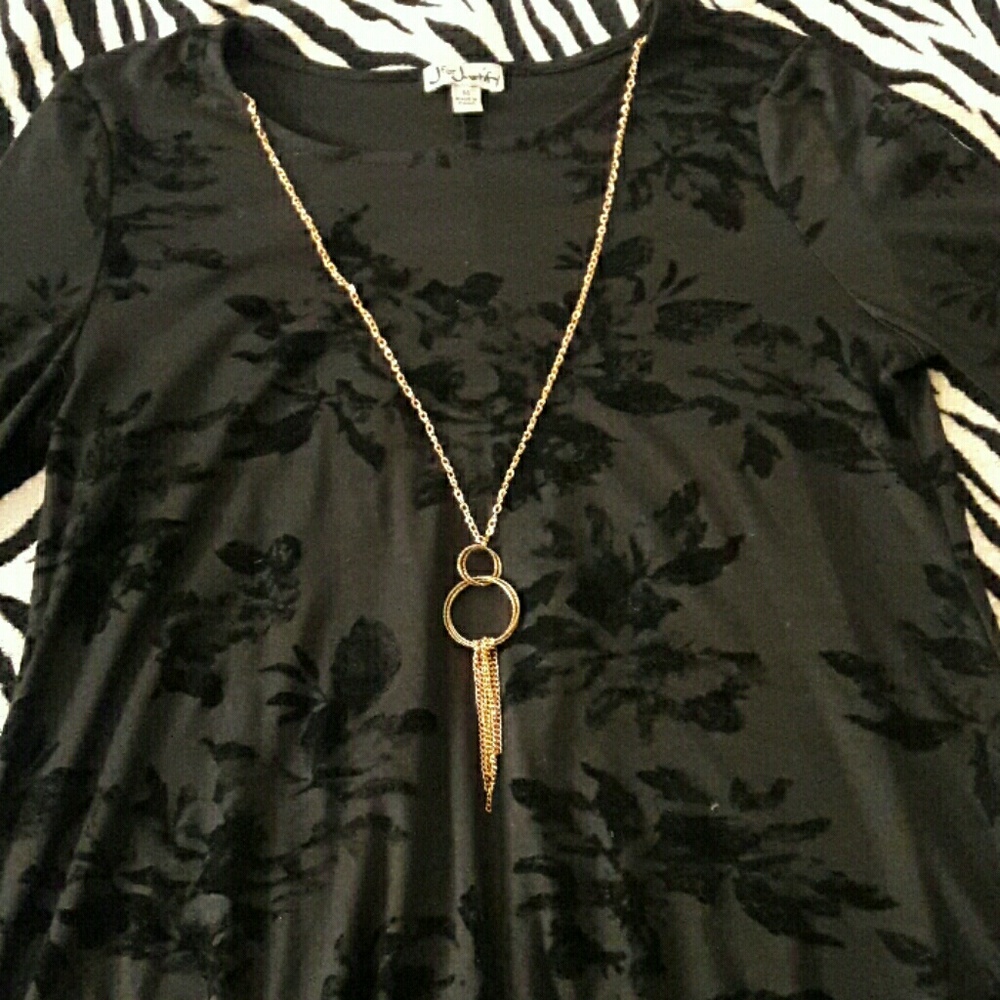 Medium size short black dress